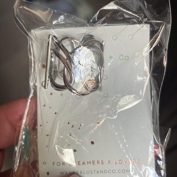 Woman’s - Picture 3 of 3